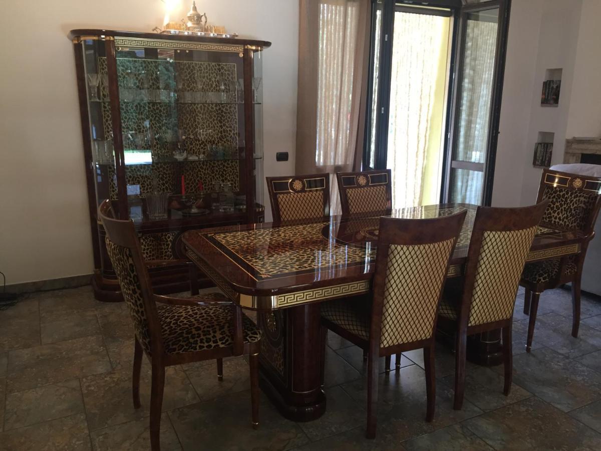 Villa Althea Ronago المظهر الخارجي الصورة