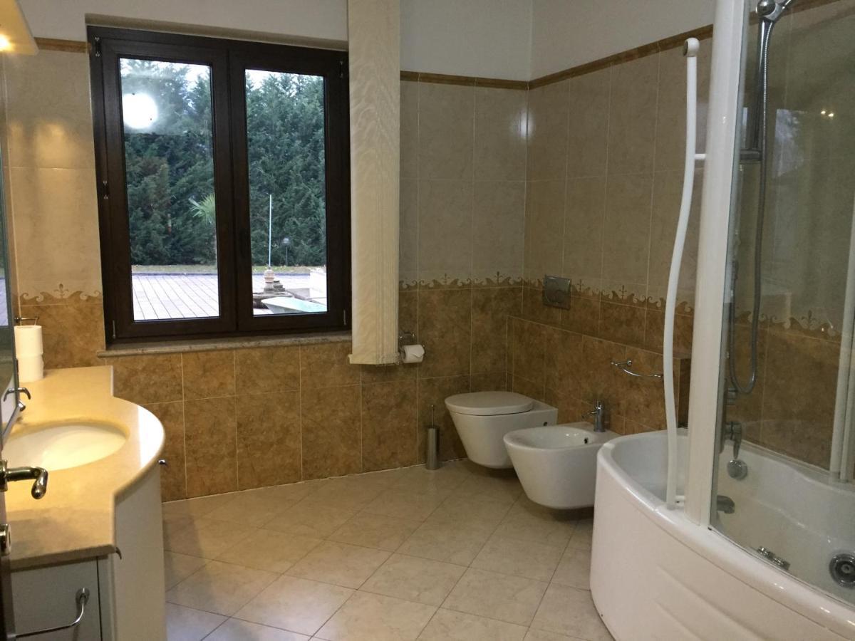 Villa Althea Ronago المظهر الخارجي الصورة