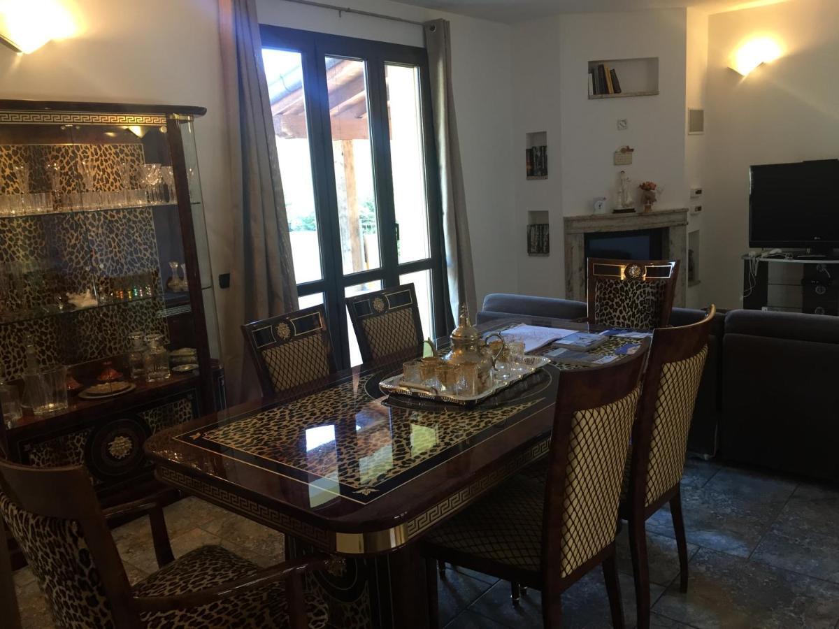 Villa Althea Ronago المظهر الخارجي الصورة