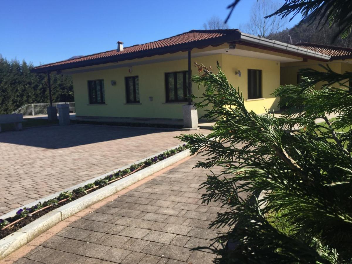Villa Althea Ronago المظهر الخارجي الصورة